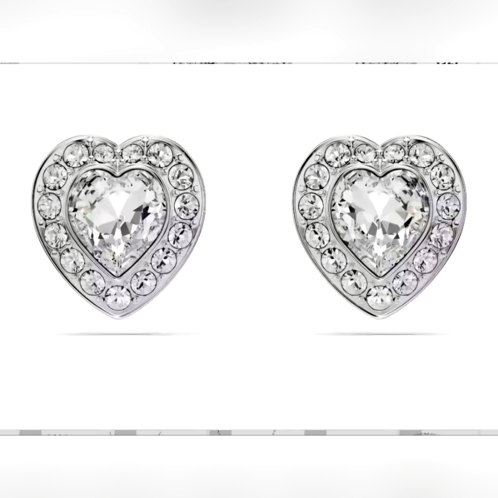 GORGEOUS SWAROVSKI ARIANA GRANDE HEART STUD EARRINGS